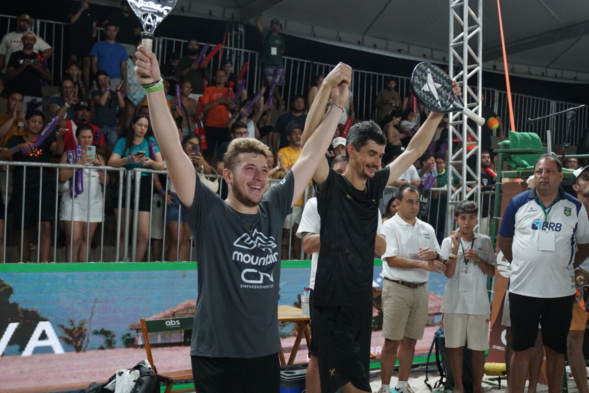 Cariani e Nikita (Foto: Veiga Produções)